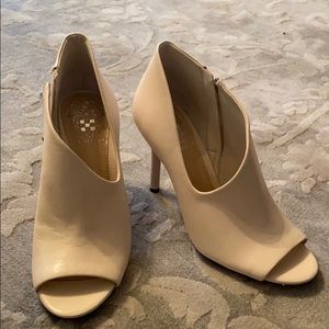 Never been worn Vince Camuto heeled bootie